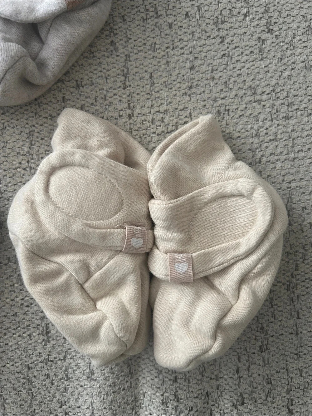 goumikids stay-on booties